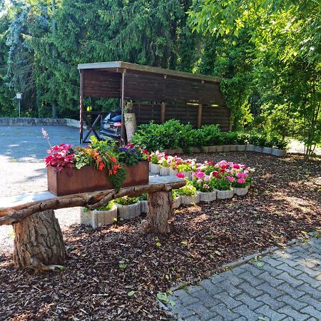 Hotel Landgasthof Fromm Untergruppenbach Exteriör bild