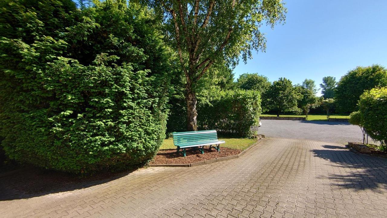 Hotel Landgasthof Fromm Untergruppenbach Exteriör bild