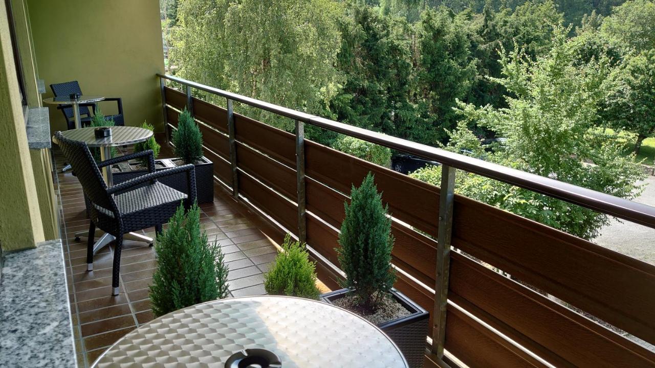 Hotel Landgasthof Fromm Untergruppenbach Exteriör bild